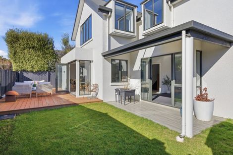 Photo of property in 2 Chilcombe Street, Ilam, Christchurch, 8041