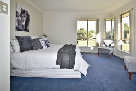 Photo of property in 29 Linkwater Way, Parklands, Christchurch, 8083