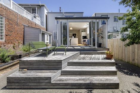 Photo of property in 57 Brougham Street, Mount Victoria, Wellington, 6011