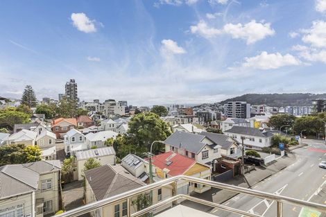 Photo of property in Winslow Apartments, 12/2 Ohiro Road, Aro Valley, Wellington, 6021