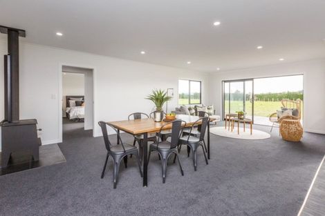Photo of property in 175 Spur Road West, Colyton, Feilding, 4775