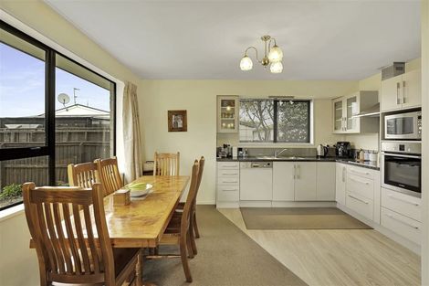 Photo of property in 10a Tamarisk Place, Parklands, Christchurch, 8083