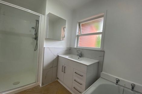 Photo of property in 2/20 Northumberland Avenue, Belmont, Auckland, 0622