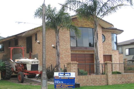 Photo of property in 41 Reflection Drive, West Harbour, Auckland, 0618