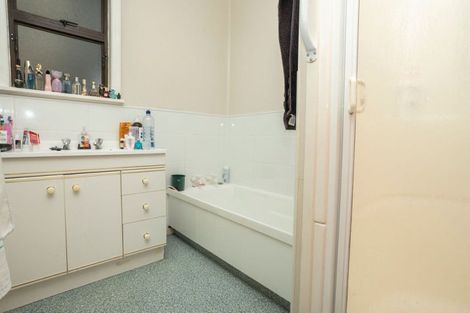 Photo of property in 56 Tennyson Street, Dannevirke, 4930