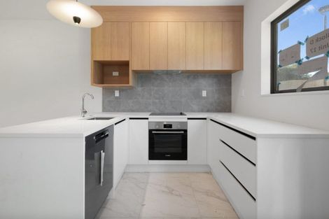 Photo of property in 12 Tokarewa Close, Mount Wellington, Auckland, 1062