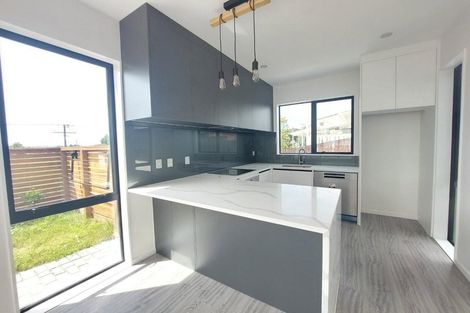 Photo of property in 1/122 Archibald Road, Kelston, Auckland, 0602