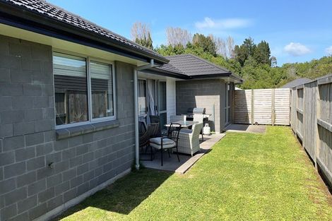 Photo of property in 98 Whakaturou Crescent, Pyes Pa, Tauranga, 3112