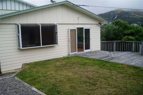 Photo of property in 18ab Aplin Terrace, Ngaio, Wellington, 6035