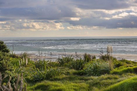 Photo of property in 131 Riria Kereopa Memorial Drive, Raglan, 3297