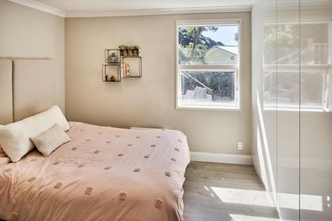 Photo of property in 3 Kenef Road, Paremata, Porirua, 5024