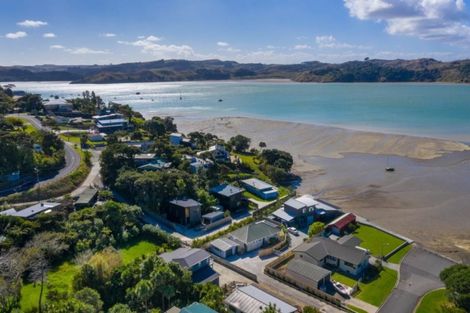 Photo of property in 52b Lorenzen Bay Road, Raglan, 3225