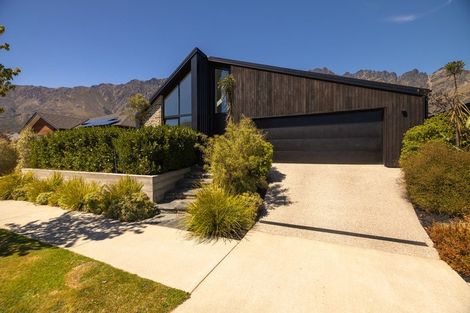Photo of property in 9 Howden Drive, Jacks Point, 9371