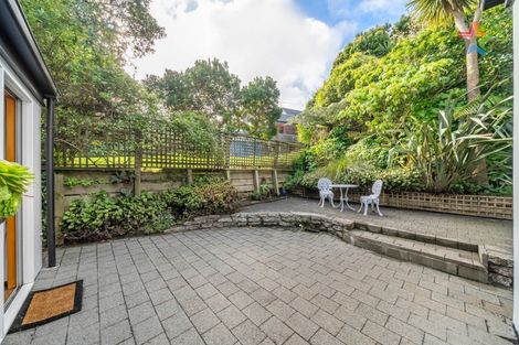Photo of property in 2/196 Dowse Drive, Maungaraki, Lower Hutt, 5010