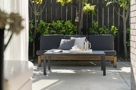 Photo of property in 33 Rainey Crescent, Papamoa Beach, Papamoa, 3118