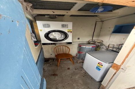 Photo of property in 1/27 Brougham Street, Mount Victoria, Wellington, 6011