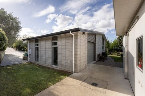 Photo of property in 16 Kayelene Place, Omokoroa, 3114