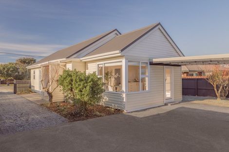 Photo of property in 28 Pine Avenue, New Brighton, Christchurch, 8061