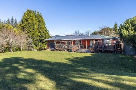 Photo of property in 31 Parerohi Grove, Kuratau, Turangi, 3381