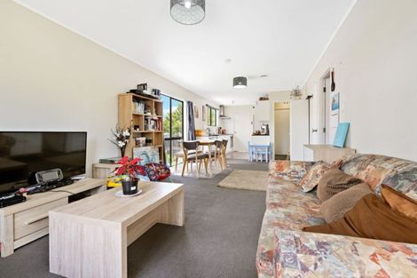 Photo of property in 2/70 Palmers Road, Clendon Park, Auckland, 2103