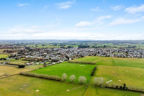 Photo of property in 21 Back Road, Okains Bay, 7583