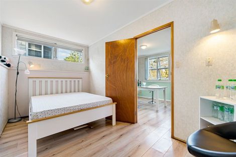 Photo of property in 14 Jonathan Place, Sunnynook, Auckland, 0620