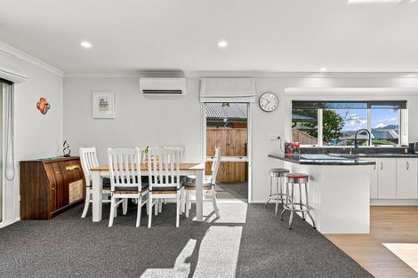 Photo of property in 11 Oaklands Drive, Cambridge, 3434