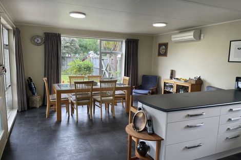 Photo of property in 23 Kereru Street, Two Mile Bay, Taupo, 3330