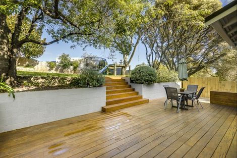 Photo of property in 82 Napier Terrace, Hospital Hill, Napier, 4110