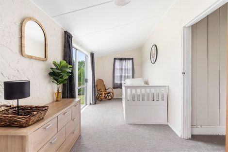 Photo of property in 77 Pataua Road North, Whareora, Whangarei, 0175