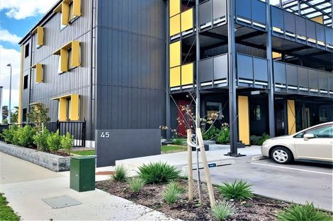 Photo of property in 2/45 Cessna Crescent, Mangere, Auckland, 2022