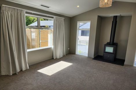 Photo of property in 5 Old Stone Lane, Cracroft, Christchurch, 8022