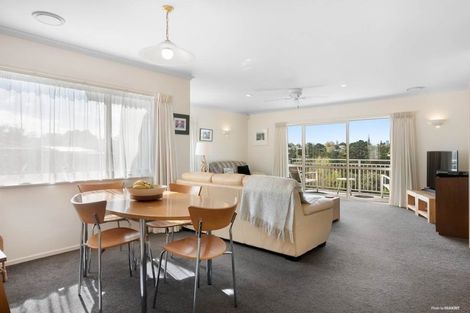 Photo of property in 1/8 Mcquoid Place, Glenfield, Auckland, 0629