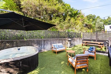 Photo of property in 44 Faraday Street, Hospital Hill, Napier, 4110