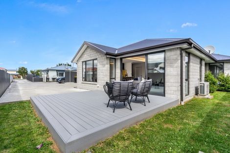 Photo of property in 68 Park Street, Winton, 9720