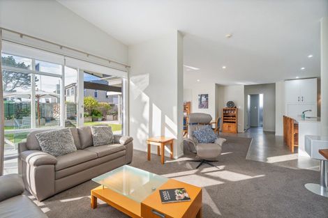 Photo of property in 166 Sands Crescent, Matarangi, Whitianga, 3592