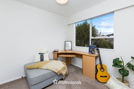 Photo of property in 5 Camden Road, Totara Park, Upper Hutt, 5018