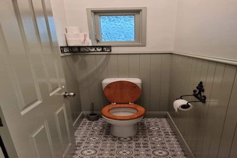 Photo of property in 1 Cossens Street, Balclutha, 9230