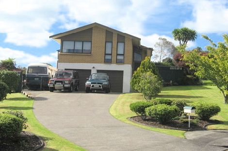 Photo of property in 4 Kincraig Place, Highland Park, Auckland, 2010