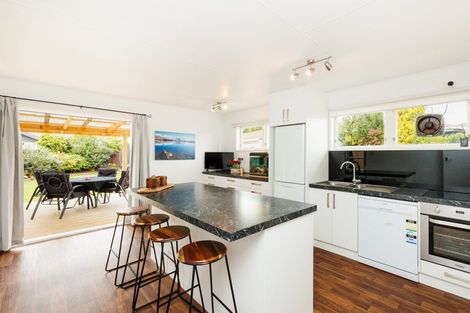 Photo of property in 21 Acacia Street, Kelvin Grove, Palmerston North, 4414