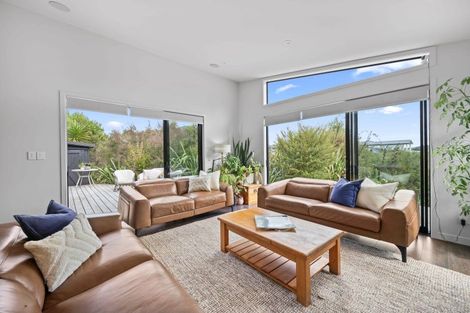 Photo of property in 2 Odlin Lane, Red Beach, 0932