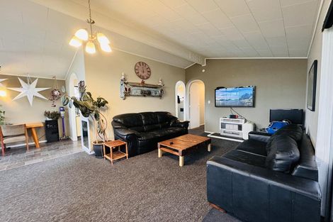 Photo of property in 325 Cambridge Avenue, Ashhurst, 4810