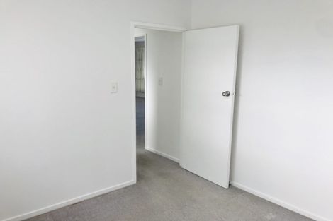 Photo of property in 5/85 Edmonton Road, Henderson, Auckland, 0612