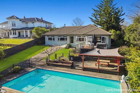 Photo of property in 96 Anzac Parade, Whanganui East, Whanganui, 4500