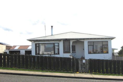 Photo of property in 9 Walker Street, Bluff, 9814