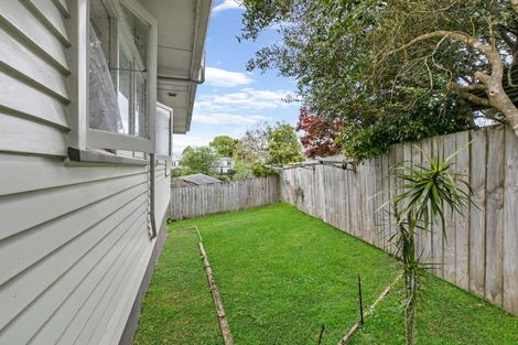 Photo of property in 3b Gazelle Avenue, Beach Haven, Auckland, 0626