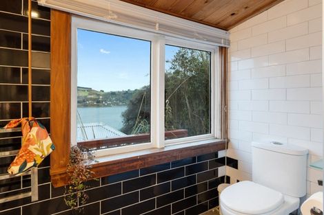 Photo of property in 2 Waireka Street, Ravensbourne, Dunedin, 9022