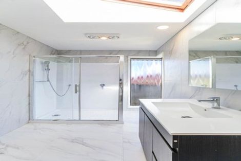 Photo of property in 71 Kennedy Avenue, Forrest Hill, Auckland, 0620