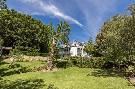 Photo of property in 43 Napier Terrace, Hospital Hill, Napier, 4110