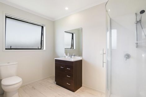 Photo of property in 18 Helenslee Road, Pokeno, 2402